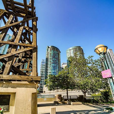 Chol Furnished Suites Heart Of Downtown Toronto, 2 Beds, Free Parking, Cn Tower View Zewnętrze zdjęcie