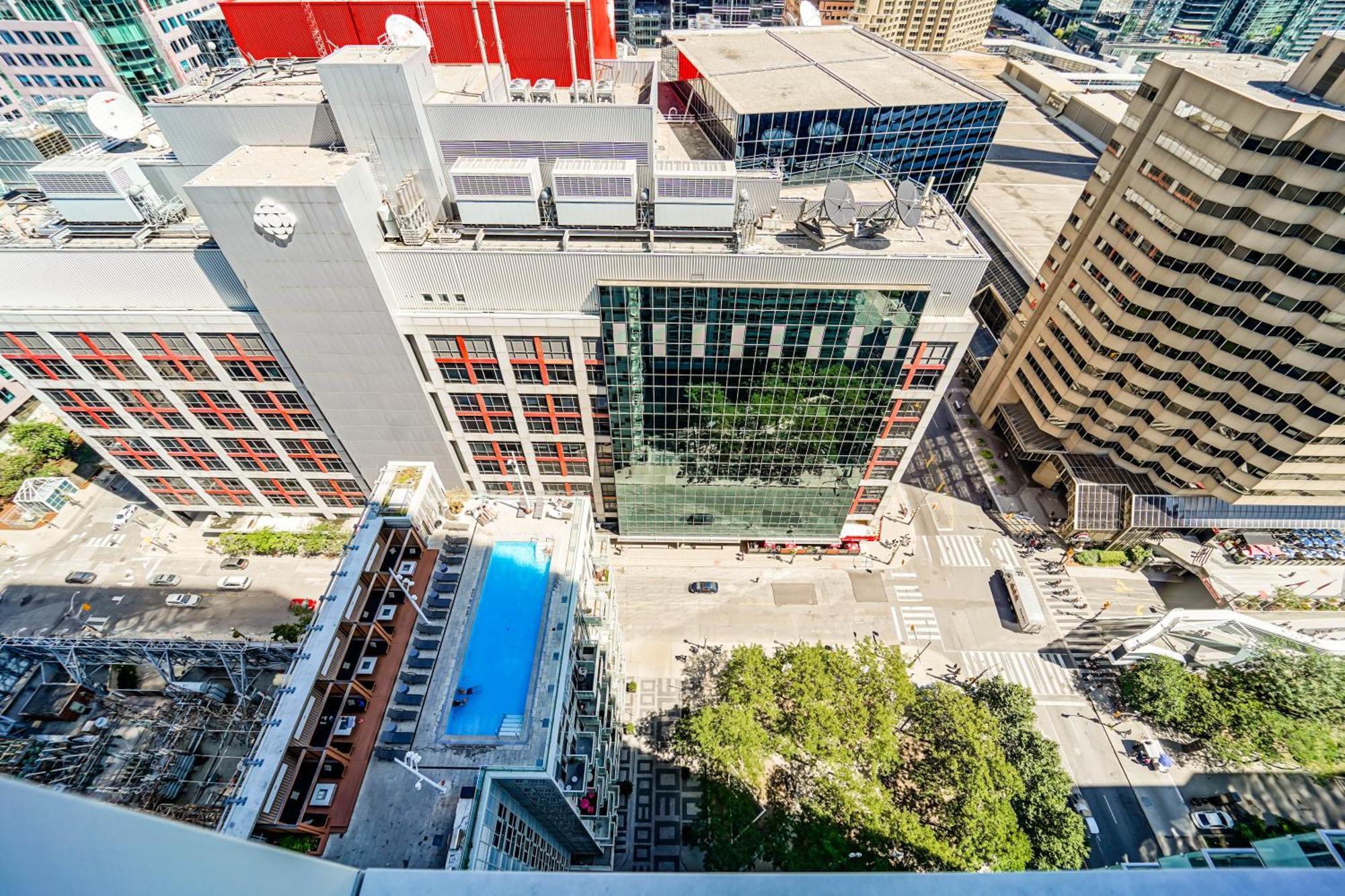 Chol Furnished Suites Heart Of Downtown Toronto, 2 Beds, Free Parking, Cn Tower View Zewnętrze zdjęcie