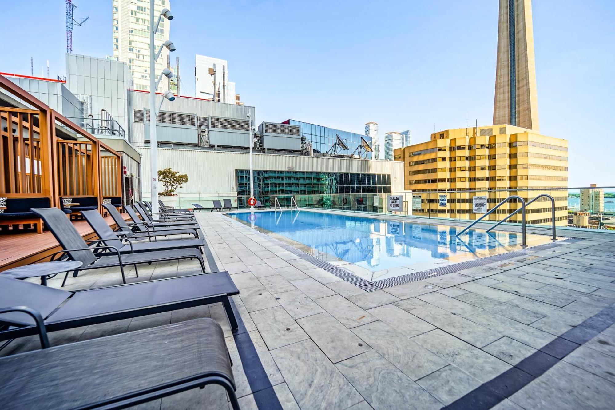 Chol Furnished Suites Heart Of Downtown Toronto, 2 Beds, Free Parking, Cn Tower View Zewnętrze zdjęcie