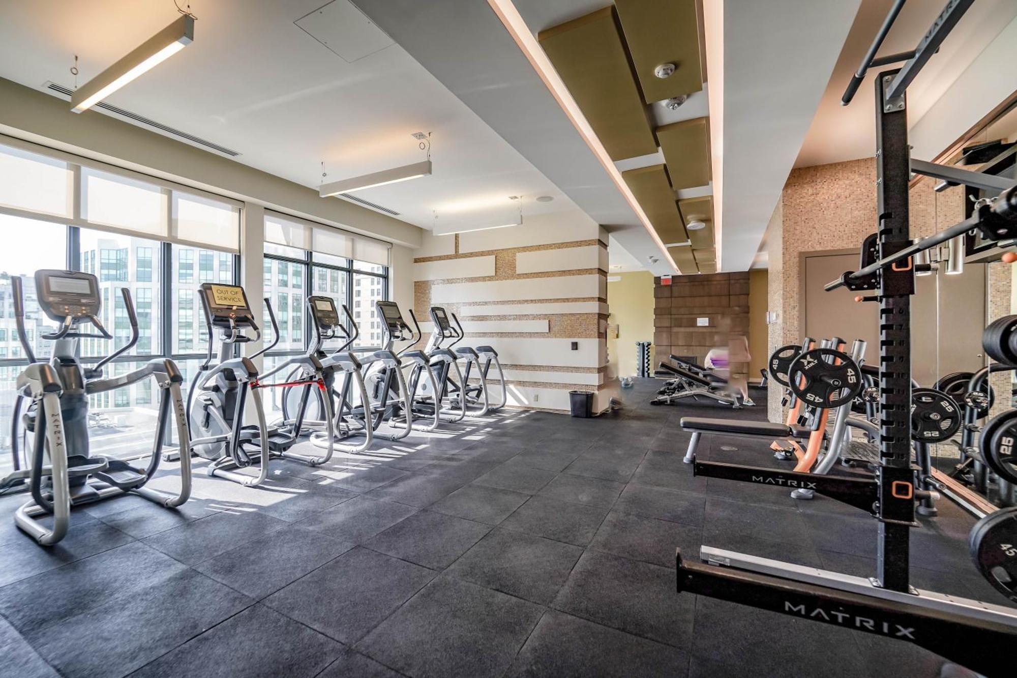 Chol Furnished Suites Heart Of Downtown Toronto, 2 Beds, Free Parking, Cn Tower View Zewnętrze zdjęcie