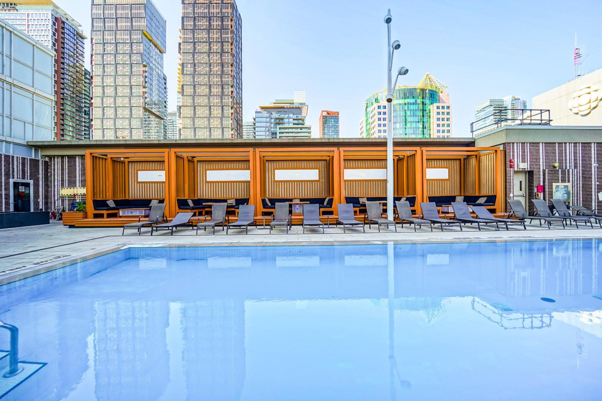 Chol Furnished Suites Heart Of Downtown Toronto, 2 Beds, Free Parking, Cn Tower View Zewnętrze zdjęcie